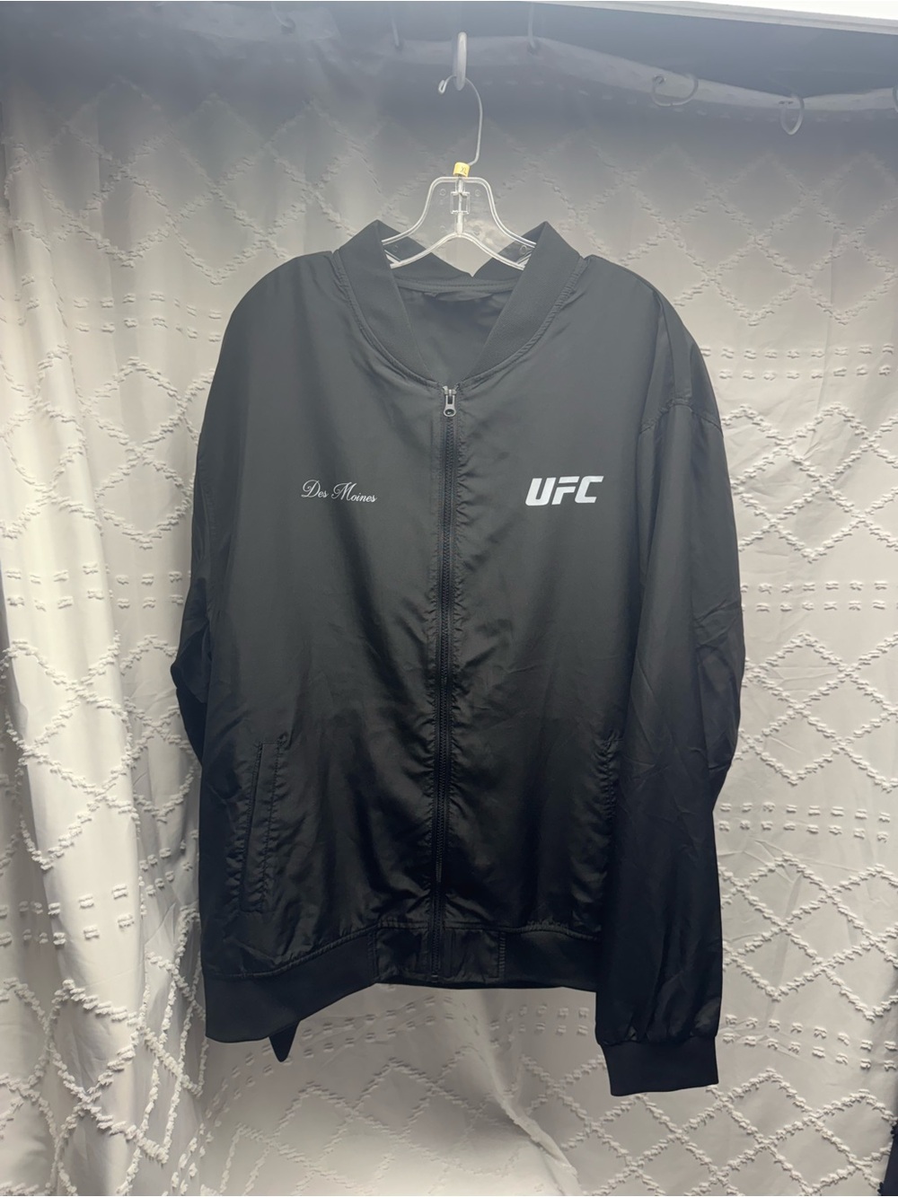 Men's Black UFC Des Moines
300 Full-Zip Bomber Jacket, Size 3XL